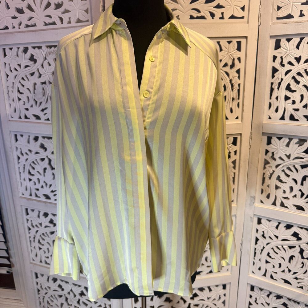 New with tags Forever 21 Blouse Size Small Grey and Yellow stripes Woman Cute